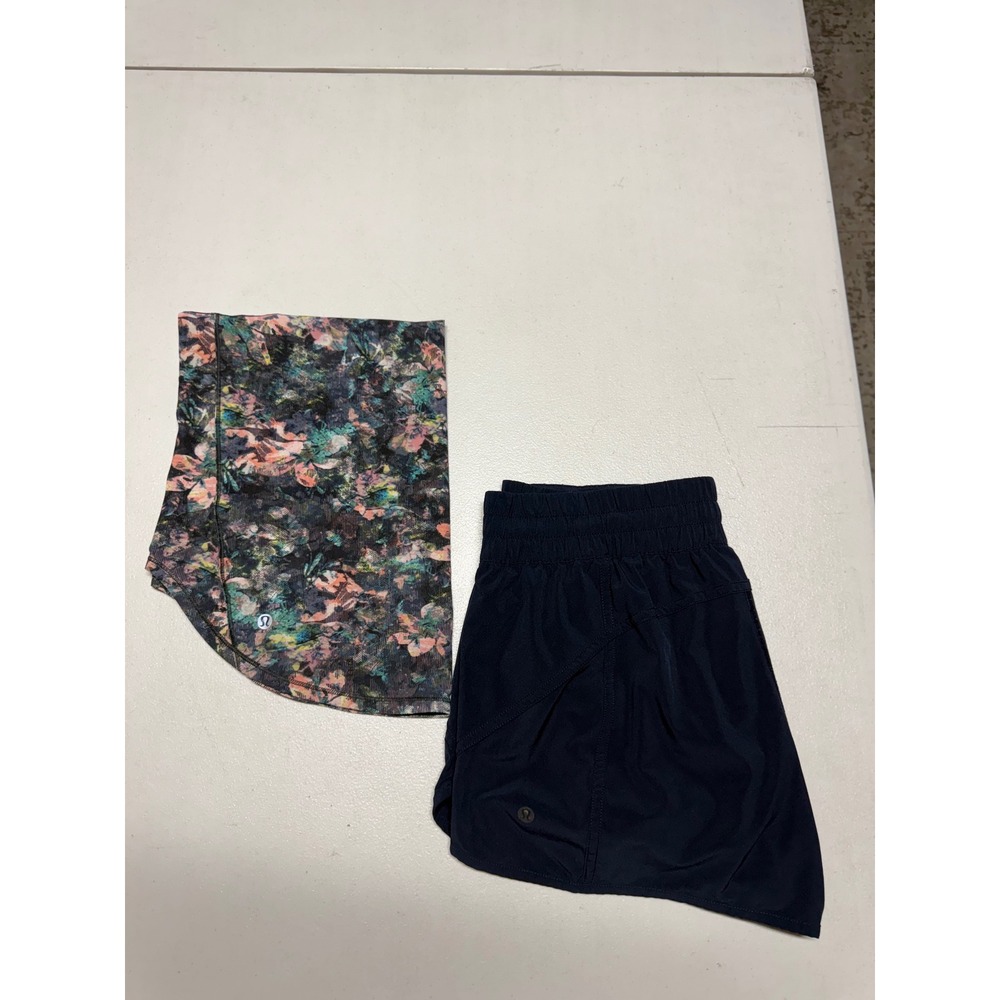 LULULEMON WOMEN'S TRACKER SHORTS V* 4" AND TOP BUNDLE LOT OF TWO